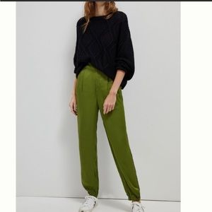 Anthropologie Diandra Pleated Joggers in Moss
